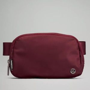 NWT LULULEMON EVERYWHERE BELT BAG